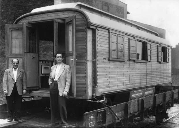 Gründungsjahre von Stellmachermeister Franz Pfaff, Bahnhof Görlitz